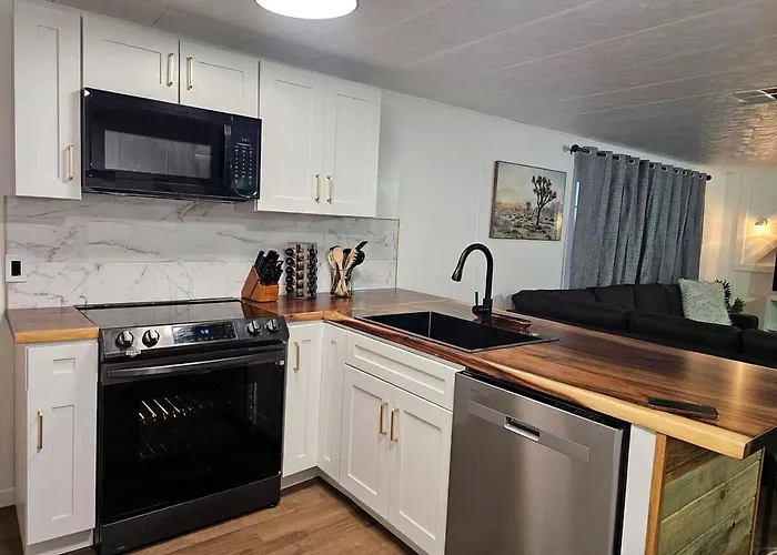 Stunning Vacation With Foosball And Barbecue In Meadview, Arizona Holiday home Meadview
